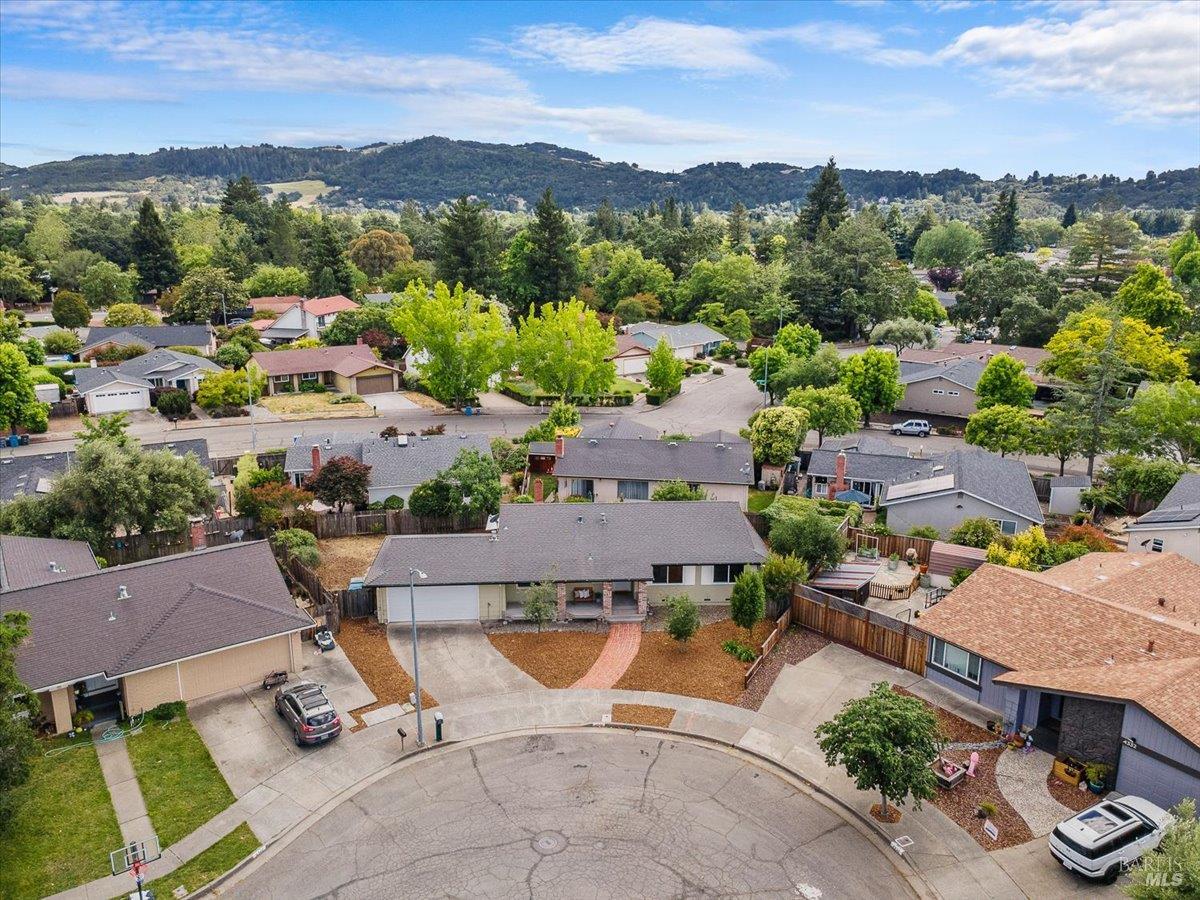 4336 Leafwood Circle W Santa Rosa CA 95405