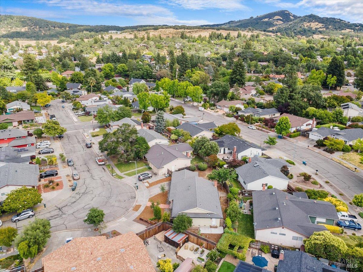 4336 Leafwood Circle W Santa Rosa CA 95405
