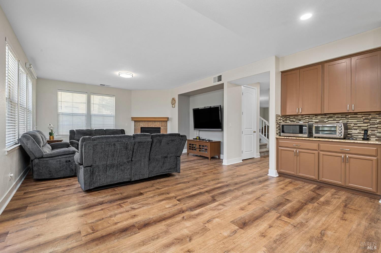 1461-1463 Trombetta Street Santa Rosa CA 95407