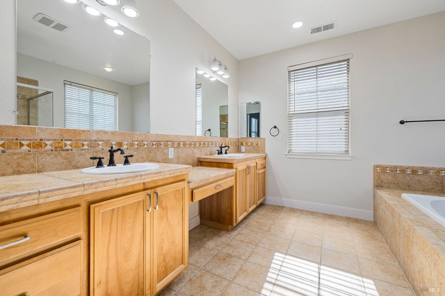 1461-1463 Trombetta Street Santa Rosa CA 95407