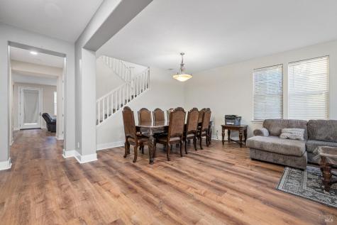 1461-1463 Trombetta Street Santa Rosa CA 95407