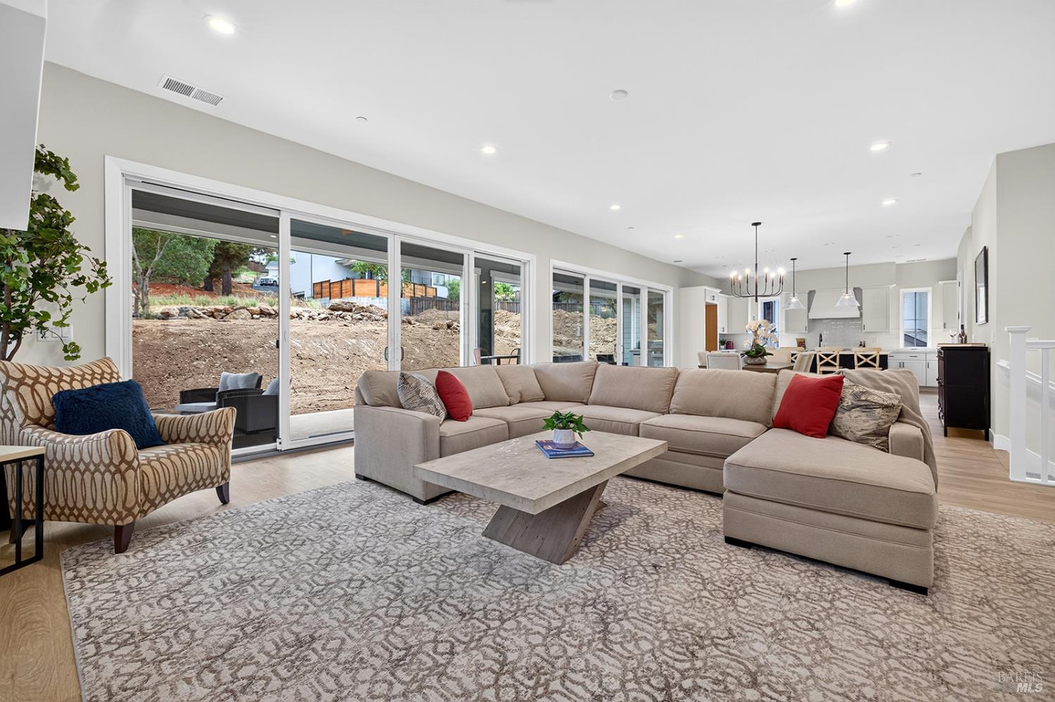 1925 Carlile Place Santa Rosa CA 95403