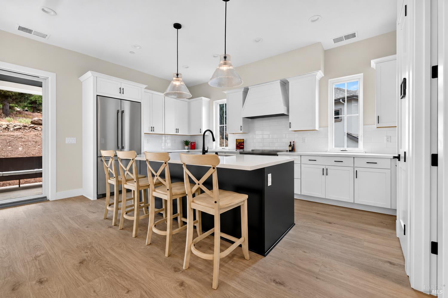 1925 Carlile Place Santa Rosa CA 95403