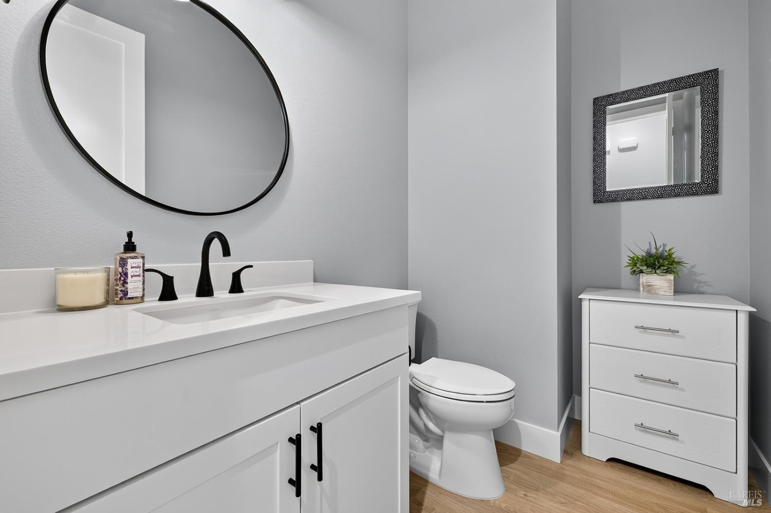 1925 Carlile Place Santa Rosa CA 95403