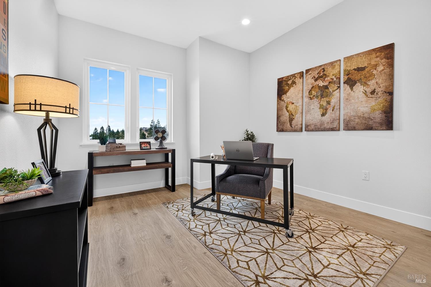 1925 Carlile Place Santa Rosa CA 95403
