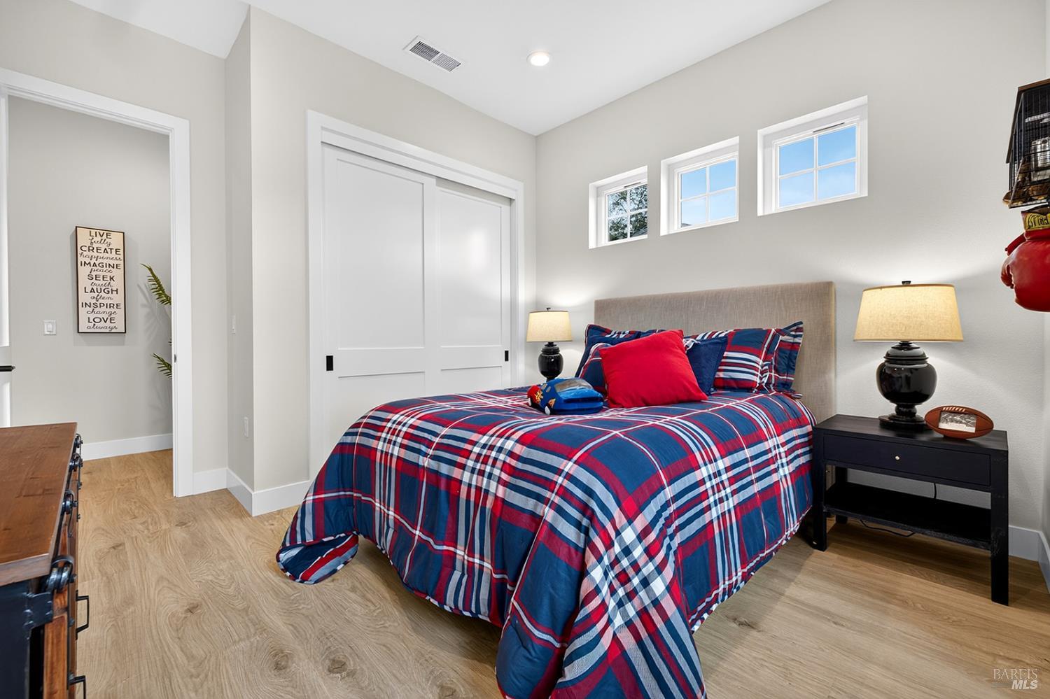 1925 Carlile Place Santa Rosa CA 95403