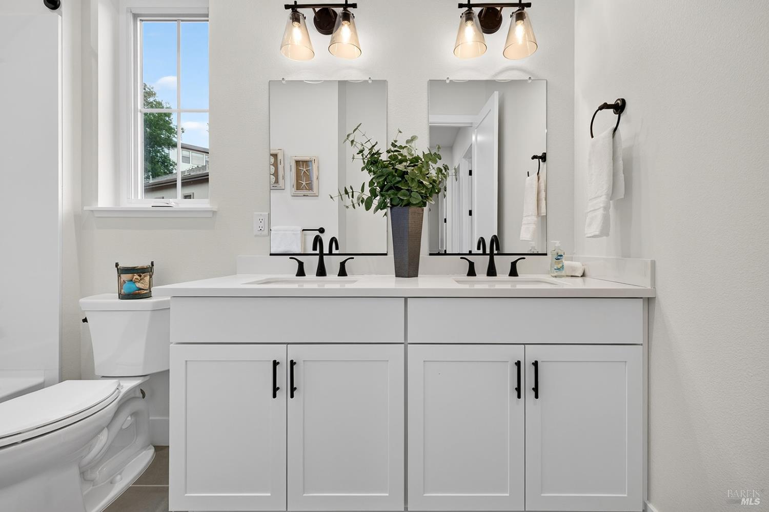 1925 Carlile Place Santa Rosa CA 95403