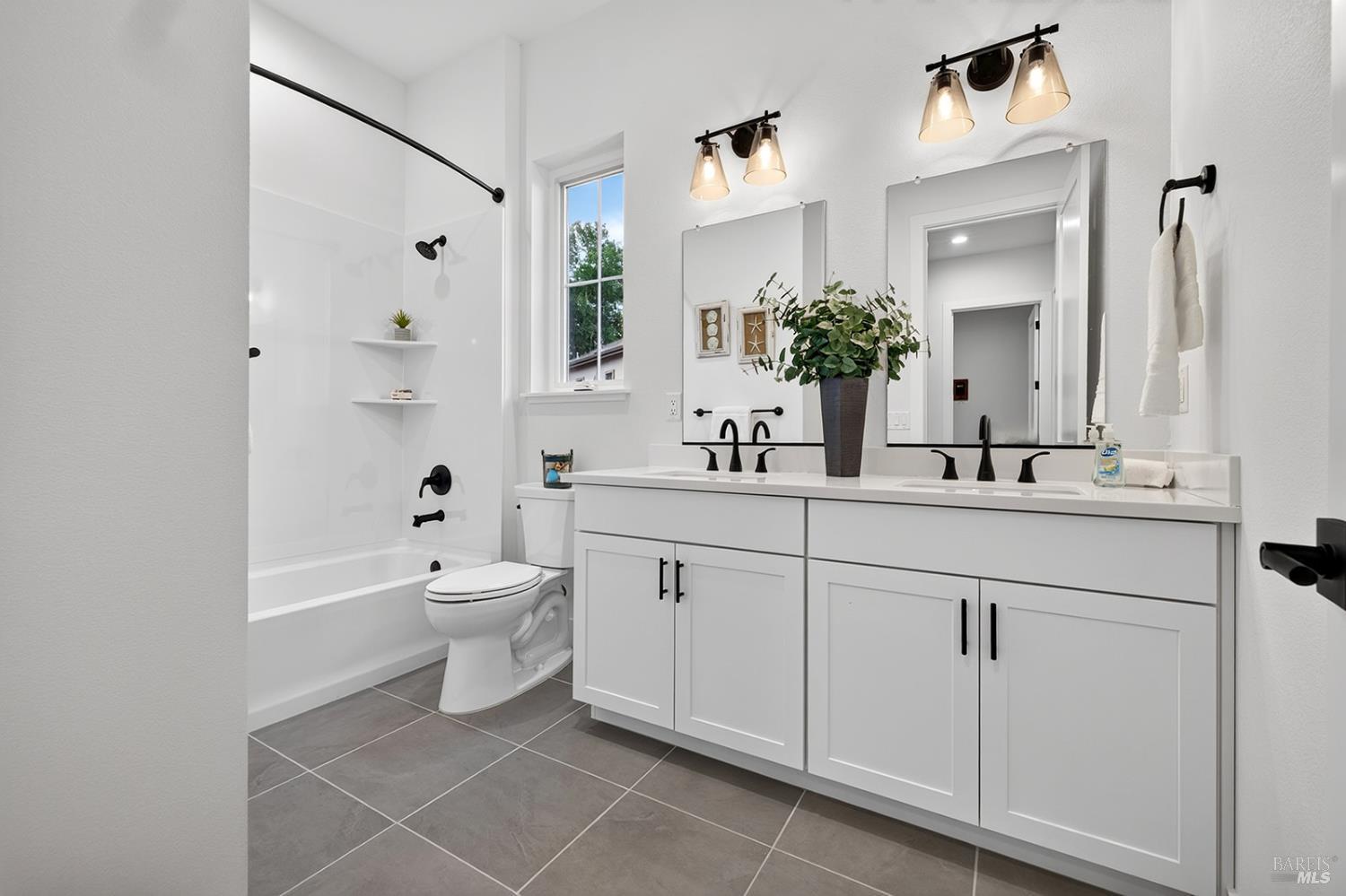 1925 Carlile Place Santa Rosa CA 95403