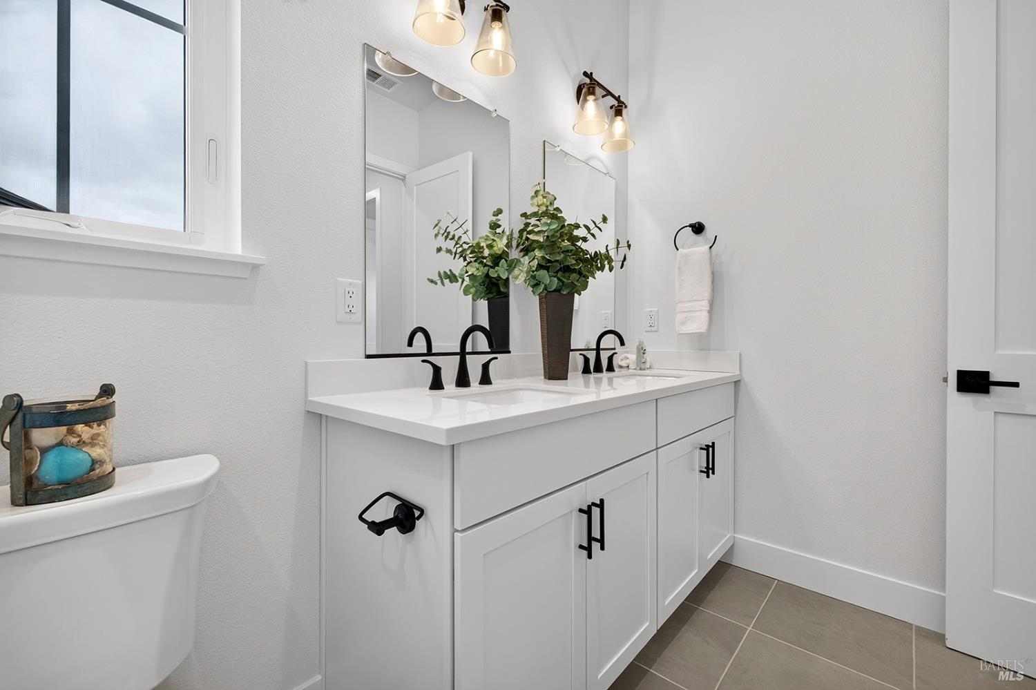 1925 Carlile Place Santa Rosa CA 95403