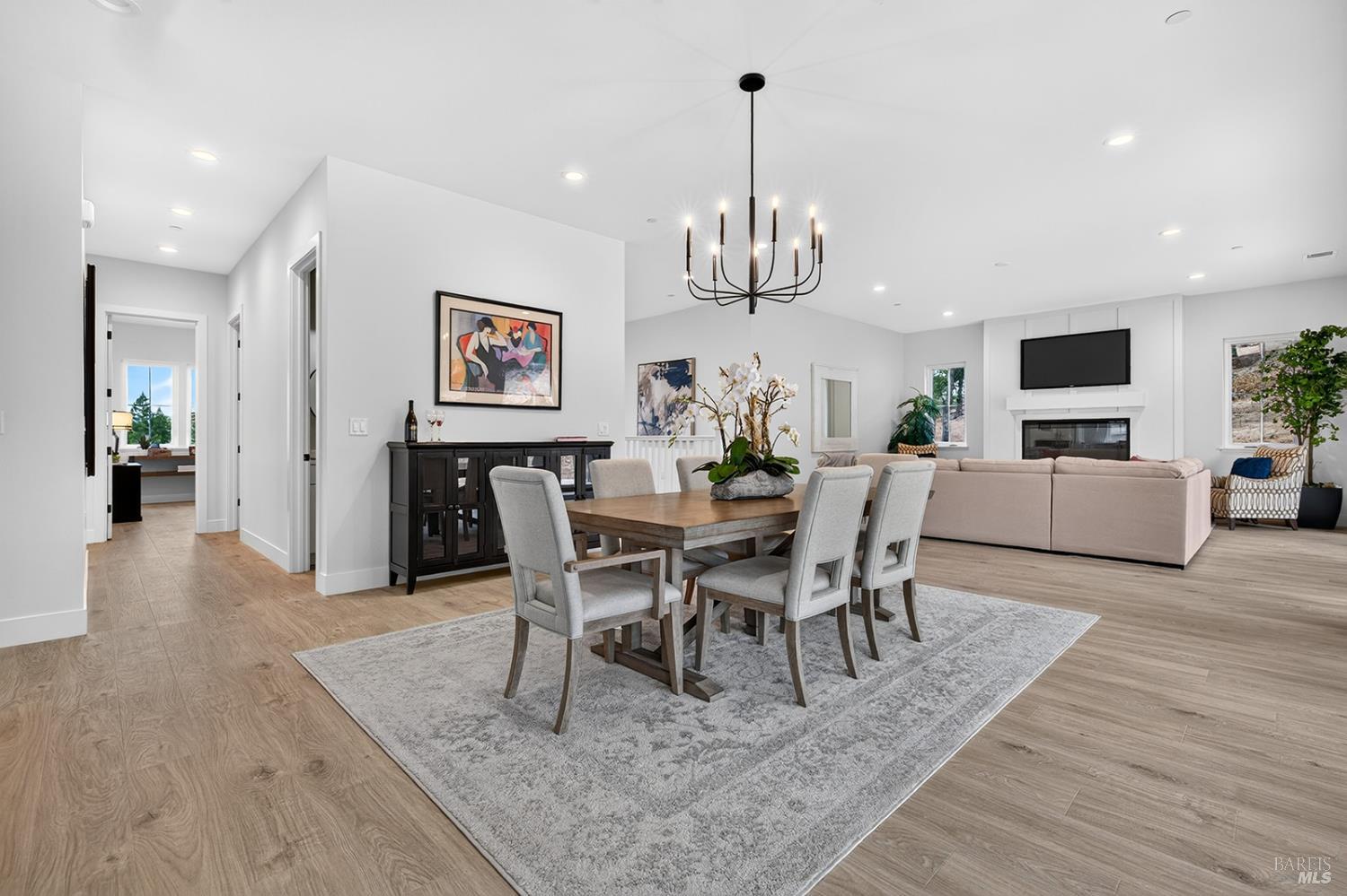 1925 Carlile Place Santa Rosa CA 95403