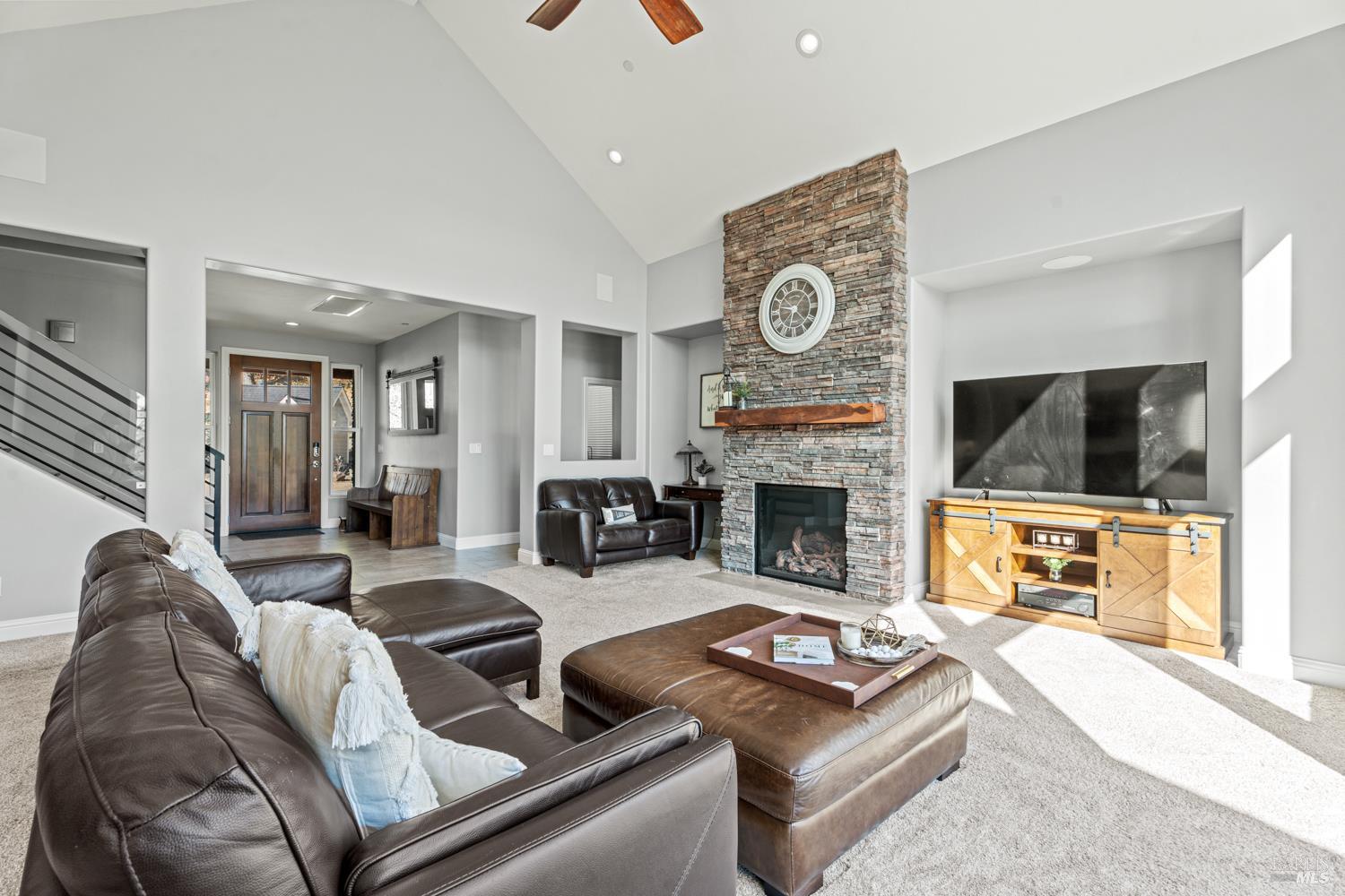 4561 Lake Ridge Road Ukiah CA 95482