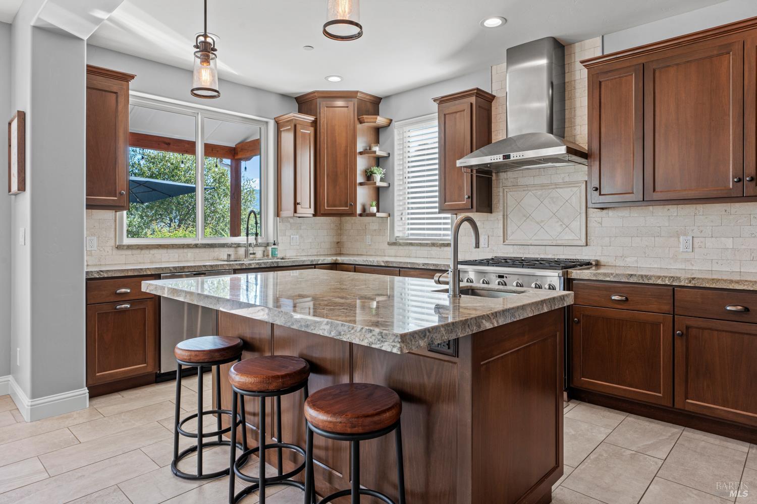 4561 Lake Ridge Road Ukiah CA 95482