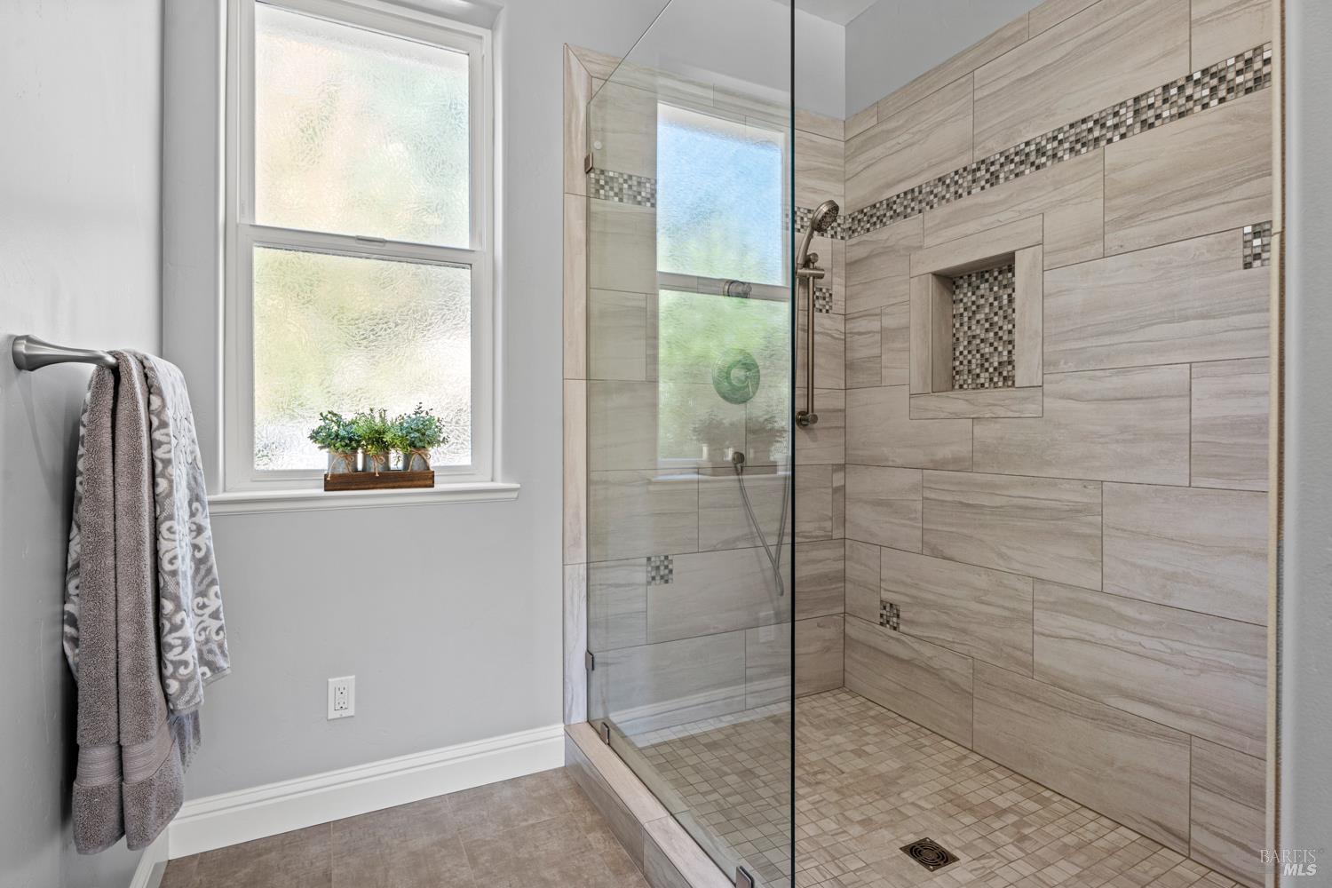 4561 Lake Ridge Road Ukiah CA 95482