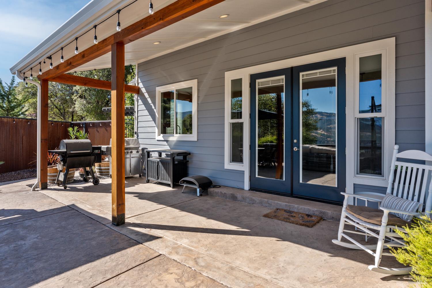 4561 Lake Ridge Road Ukiah CA 95482