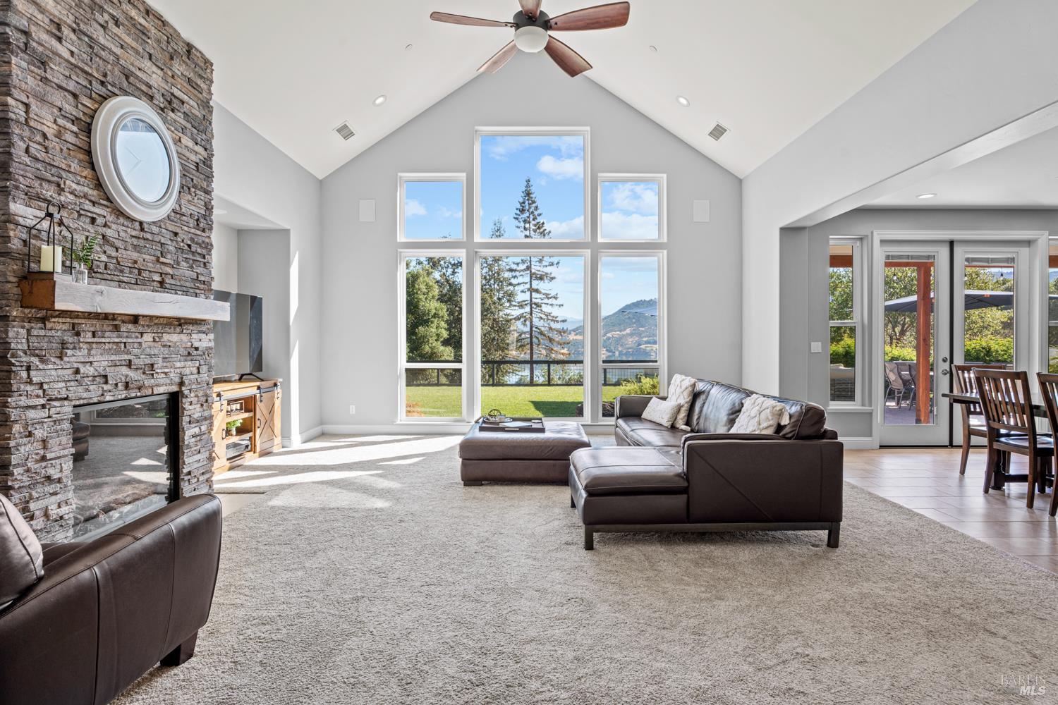 4561 Lake Ridge Road Ukiah CA 95482