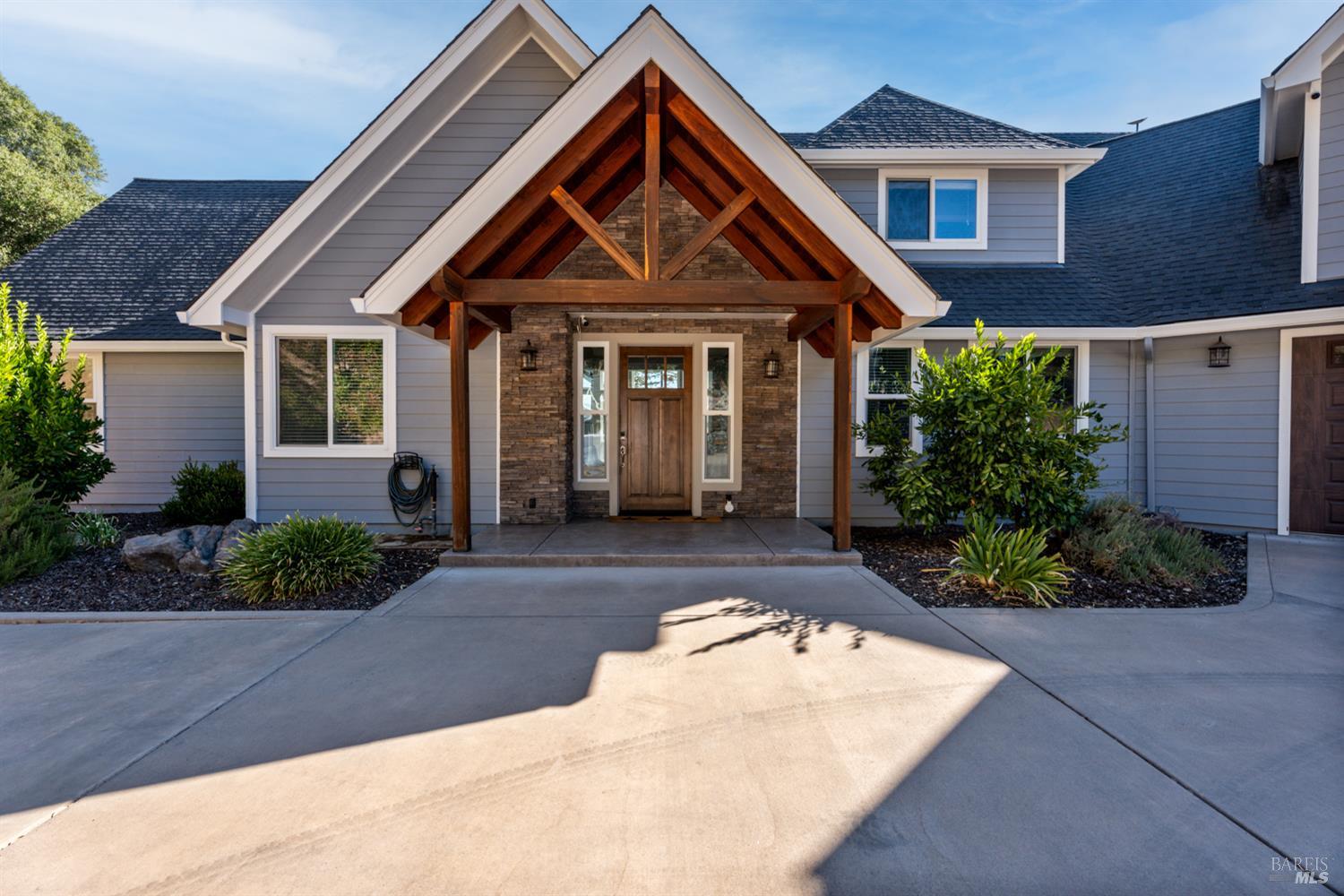 4561 Lake Ridge Road Ukiah CA 95482