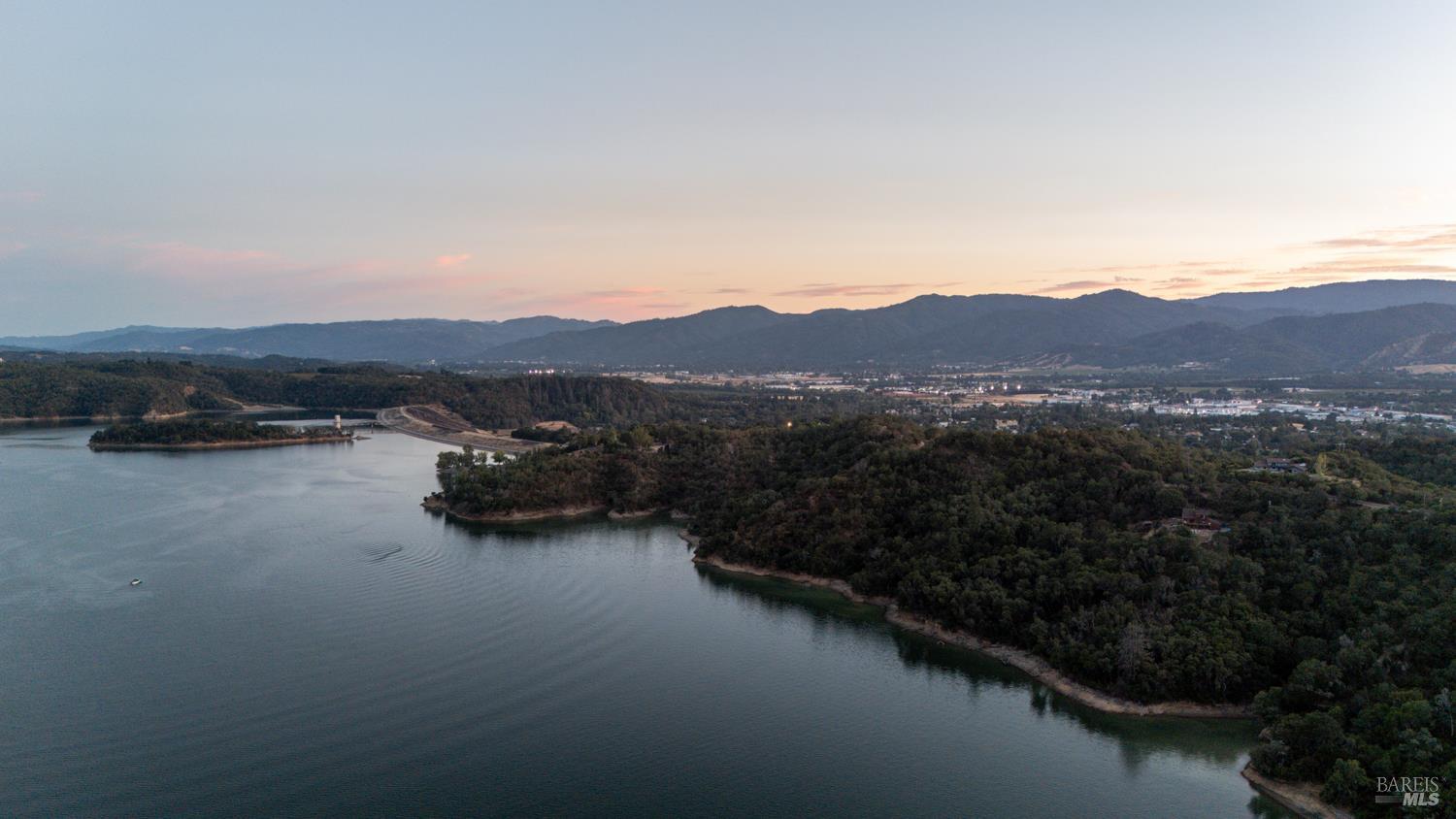 4561 Lake Ridge Road Ukiah CA 95482
