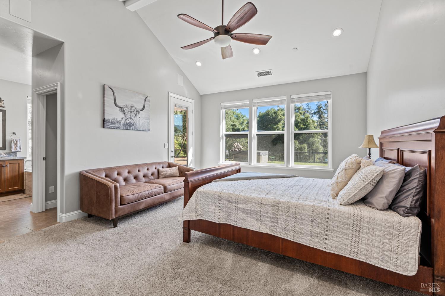 4561 Lake Ridge Road Ukiah CA 95482