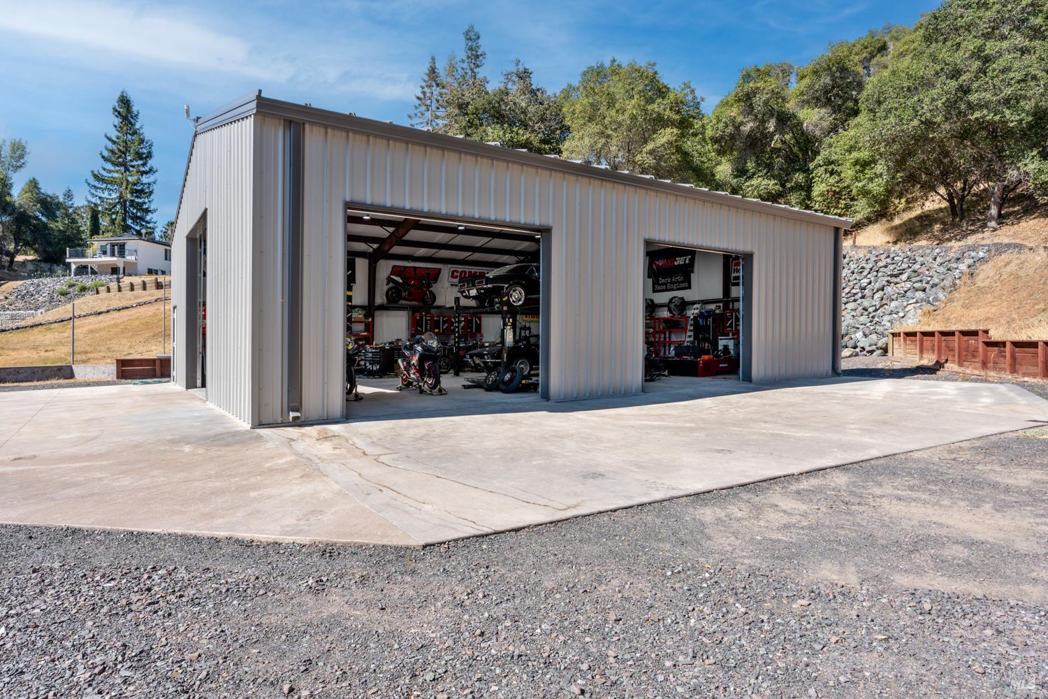 4561 Lake Ridge Road Ukiah CA 95482