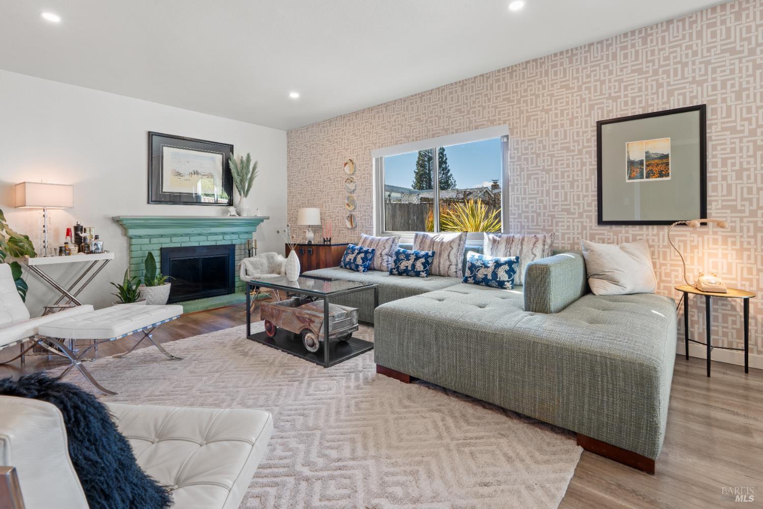 8633 Lancaster Drive Rohnert Park CA 94928