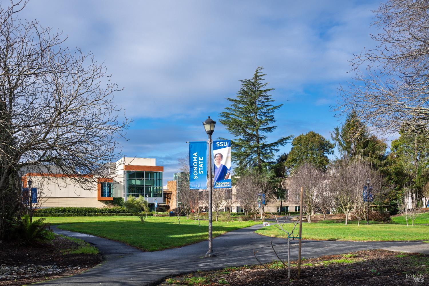 8633 Lancaster Drive Rohnert Park CA 94928