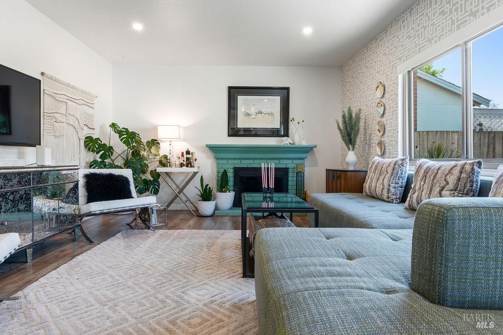 8633 Lancaster Drive Rohnert Park CA 94928
