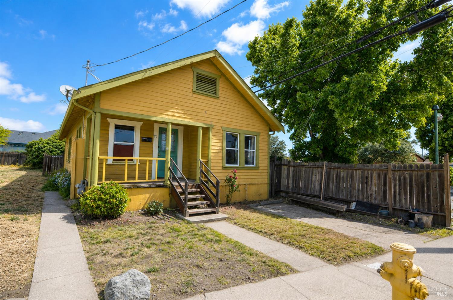 21 Lakeville Street Petaluma CA 94952