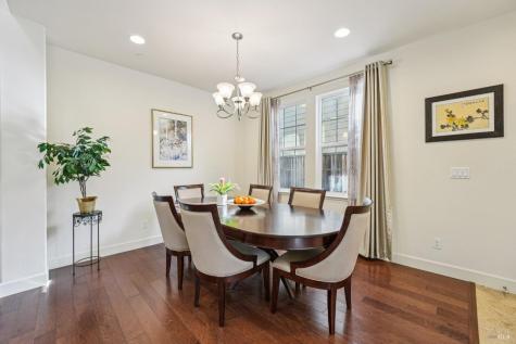 1884 Woodsage Way Santa Rosa CA 95404