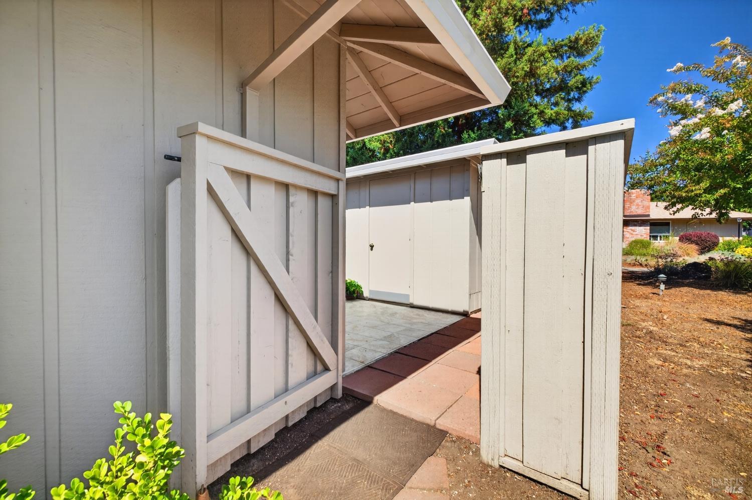 24 Aspen Meadows Circle Santa Rosa CA 95409