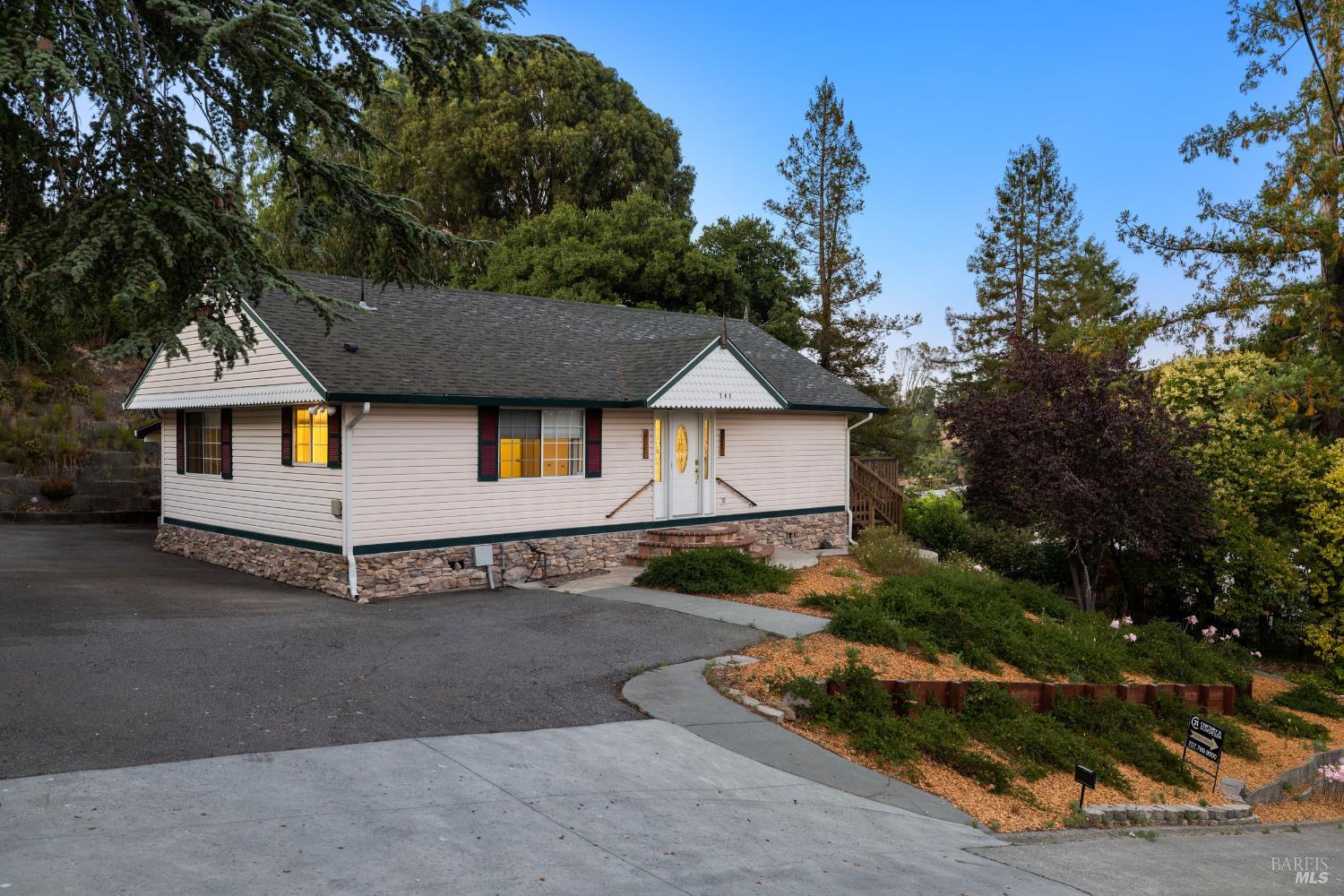739-741 N Webster Street Petaluma CA 94952