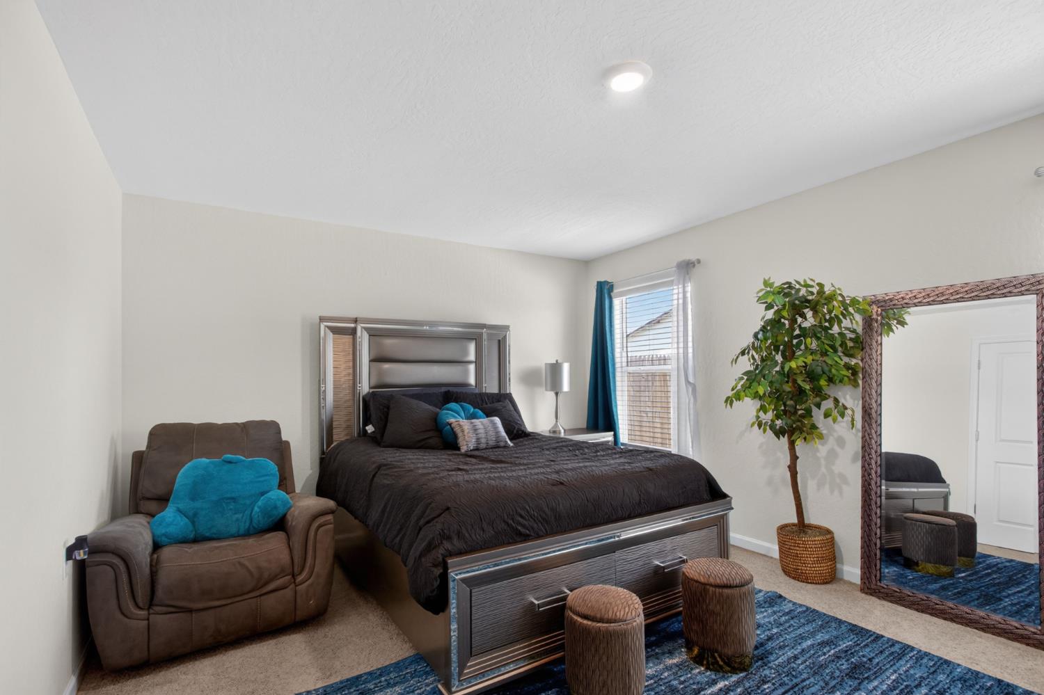 627 Elizabeth Court Merced CA 95341