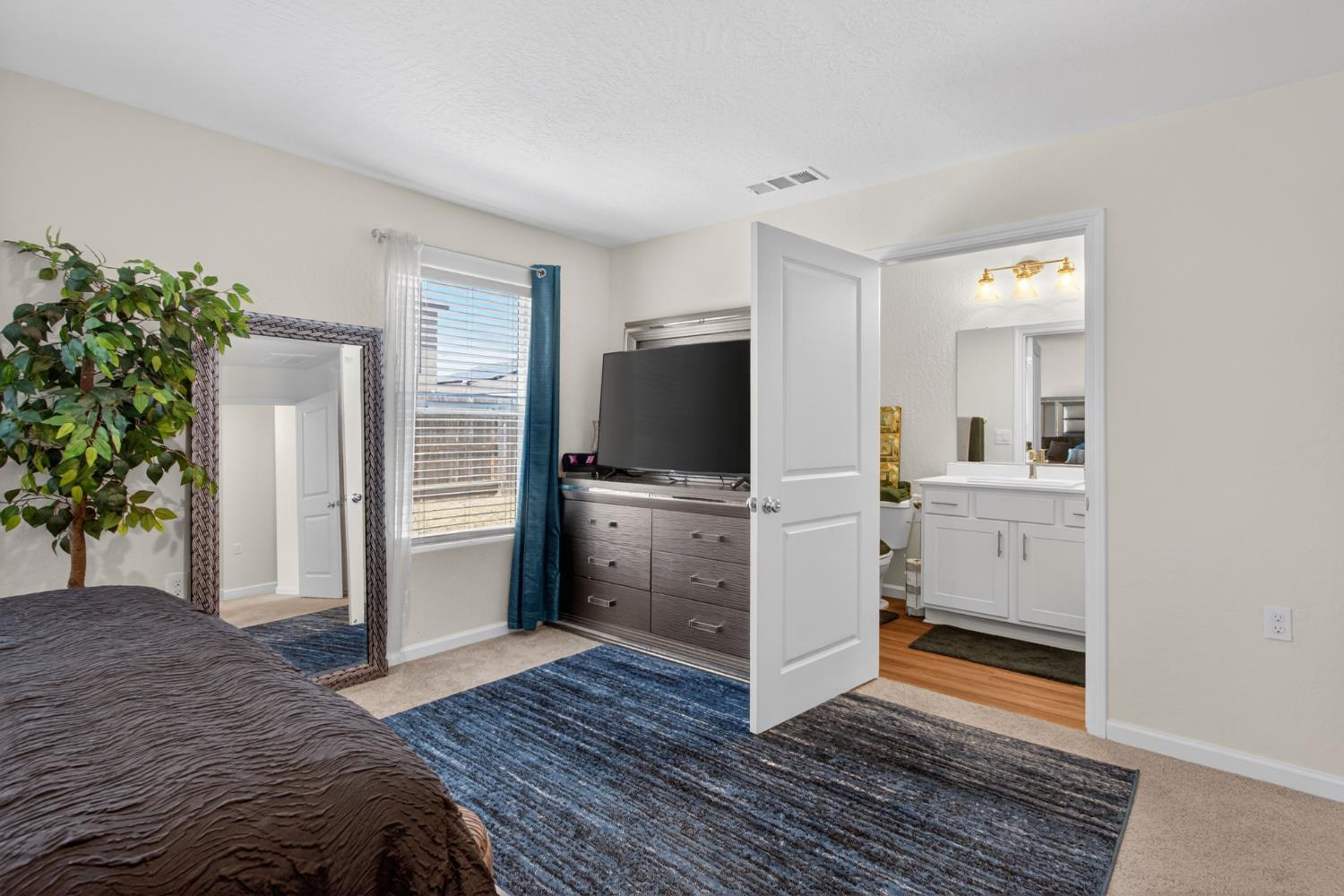 627 Elizabeth Court Merced CA 95341