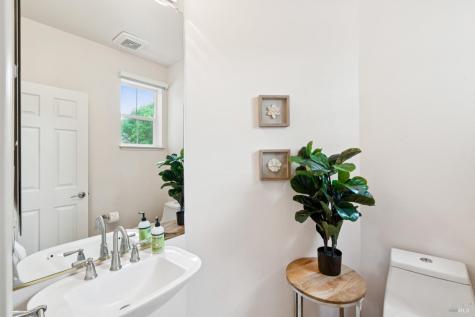 2147 Falcon Ridge Drive Petaluma CA 94954