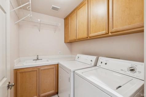 2147 Falcon Ridge Drive Petaluma CA 94954