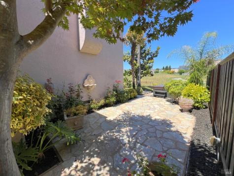 2147 Falcon Ridge Drive Petaluma CA 94954