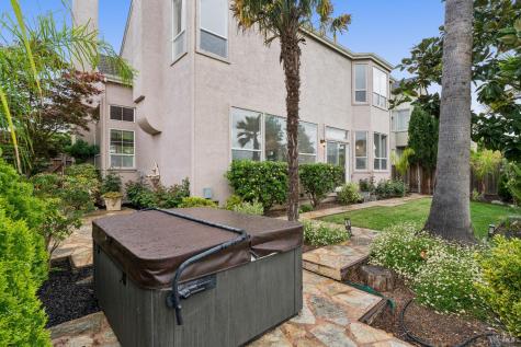 2147 Falcon Ridge Drive Petaluma CA 94954