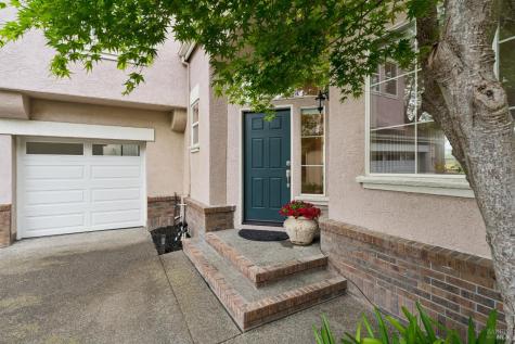 2147 Falcon Ridge Drive Petaluma CA 94954