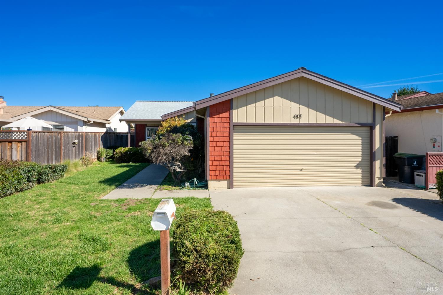 482 Vivienne Drive Watsonville CA 95076