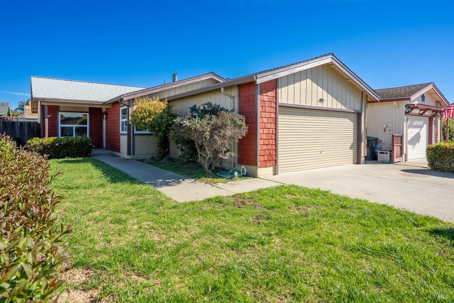 482 Vivienne Drive Watsonville CA 95076