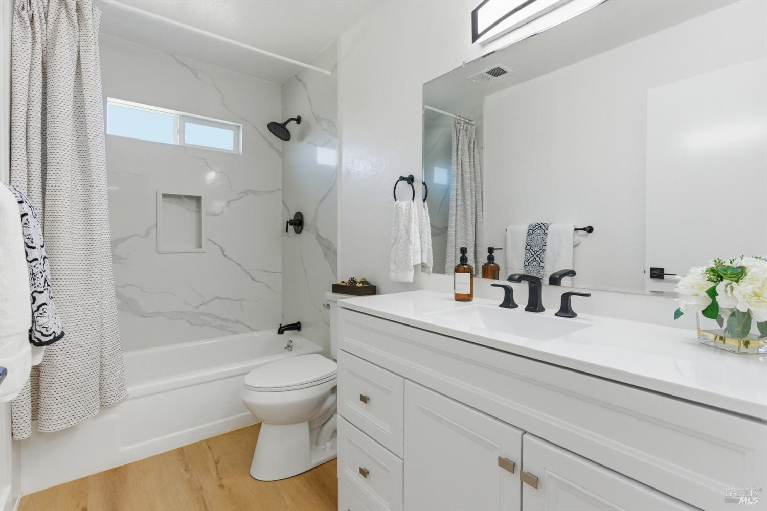 482 Vivienne Drive Watsonville CA 95076