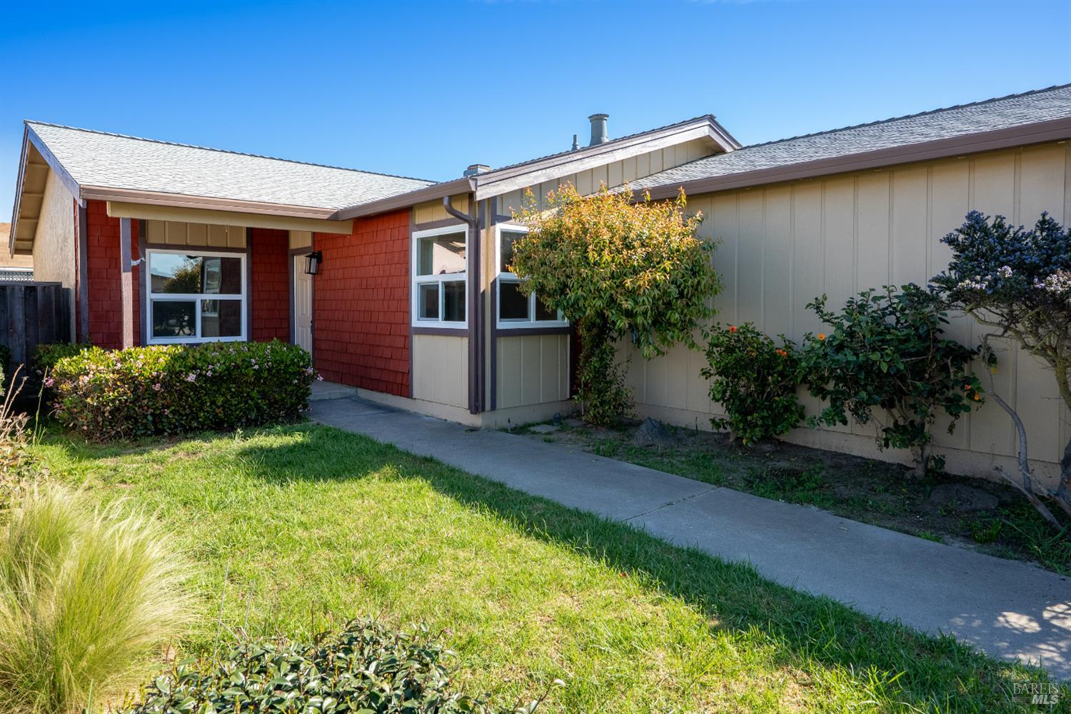 482 Vivienne Drive Watsonville CA 95076