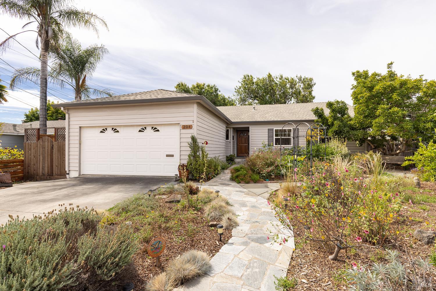 204 Sutter Street Petaluma CA 94954