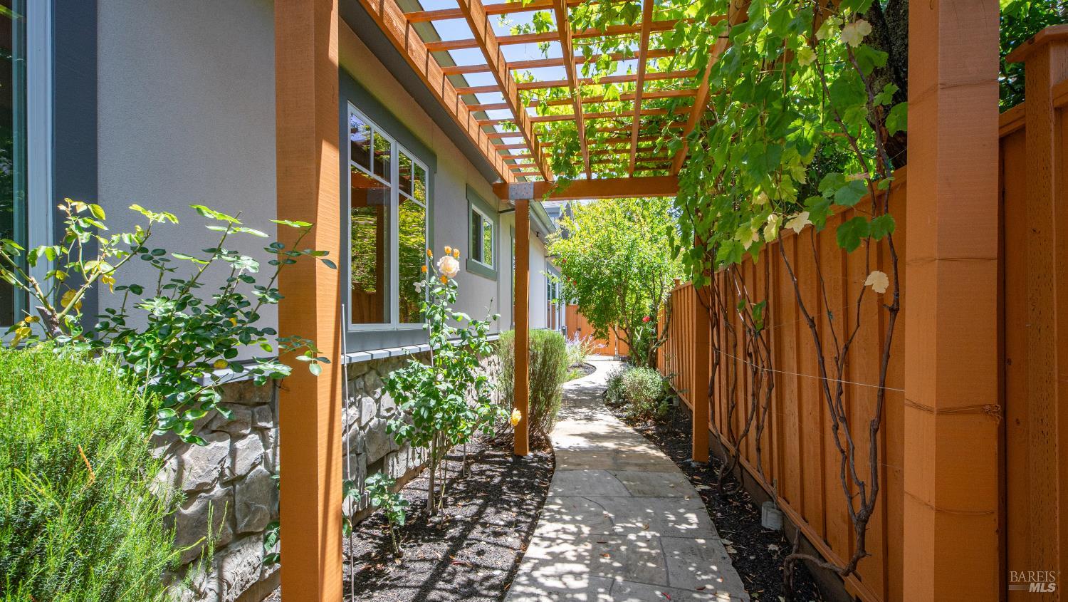 21 Eye Street San Rafael CA 94901