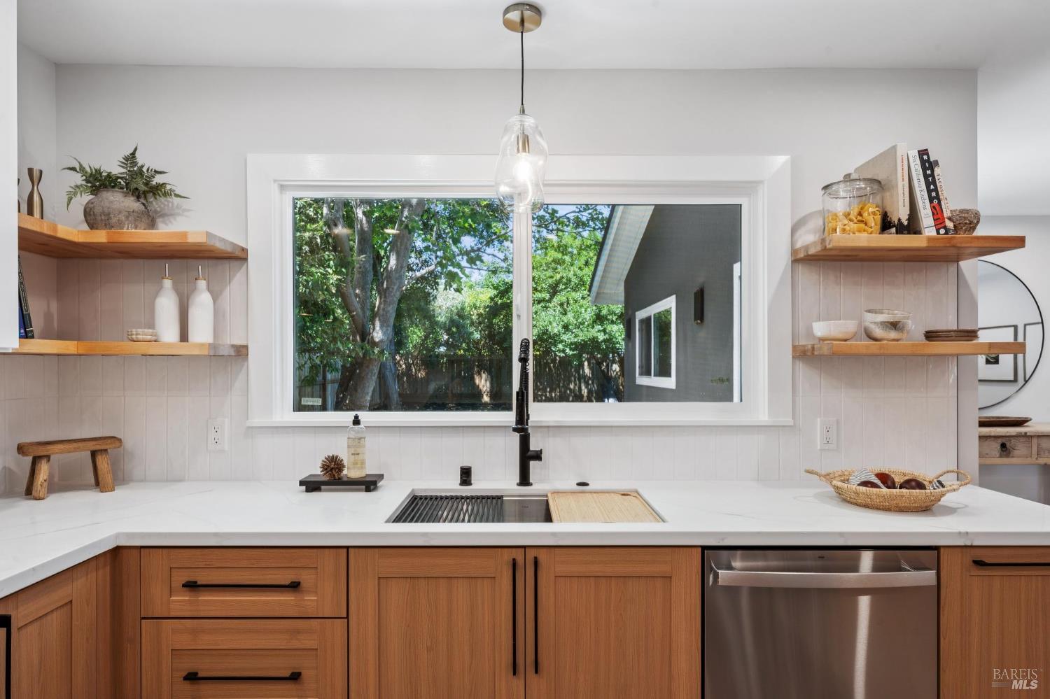 75 San Carlos Way Novato CA 94945