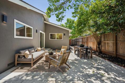 75 San Carlos Way Novato CA 94945