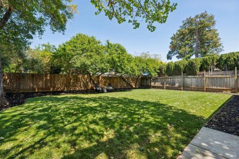 75 San Carlos Way Novato CA 94945