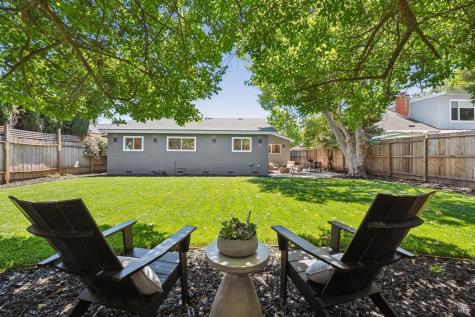 75 San Carlos Way Novato CA 94945