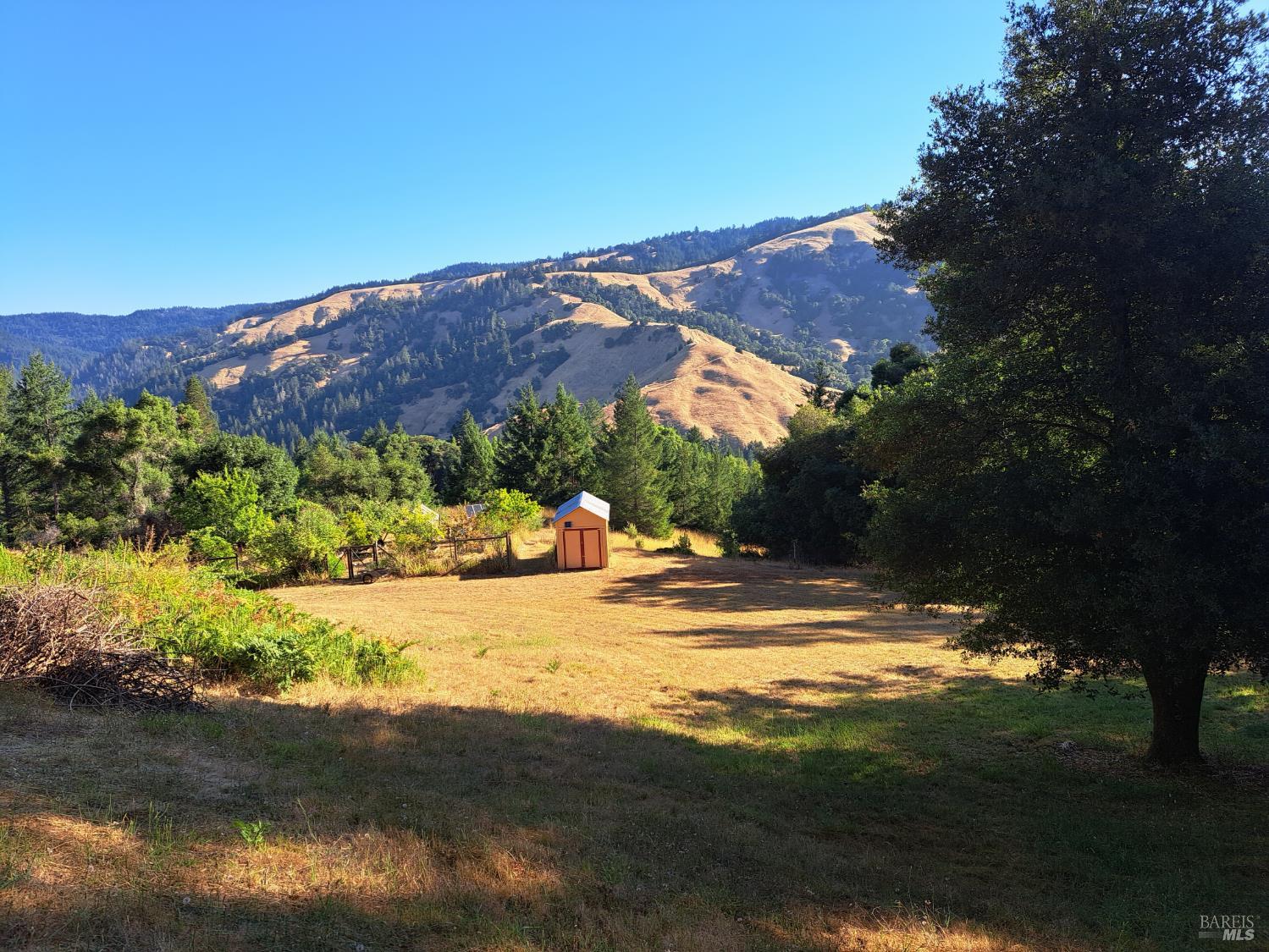 7601 Peachland Road Boonville CA 95415
