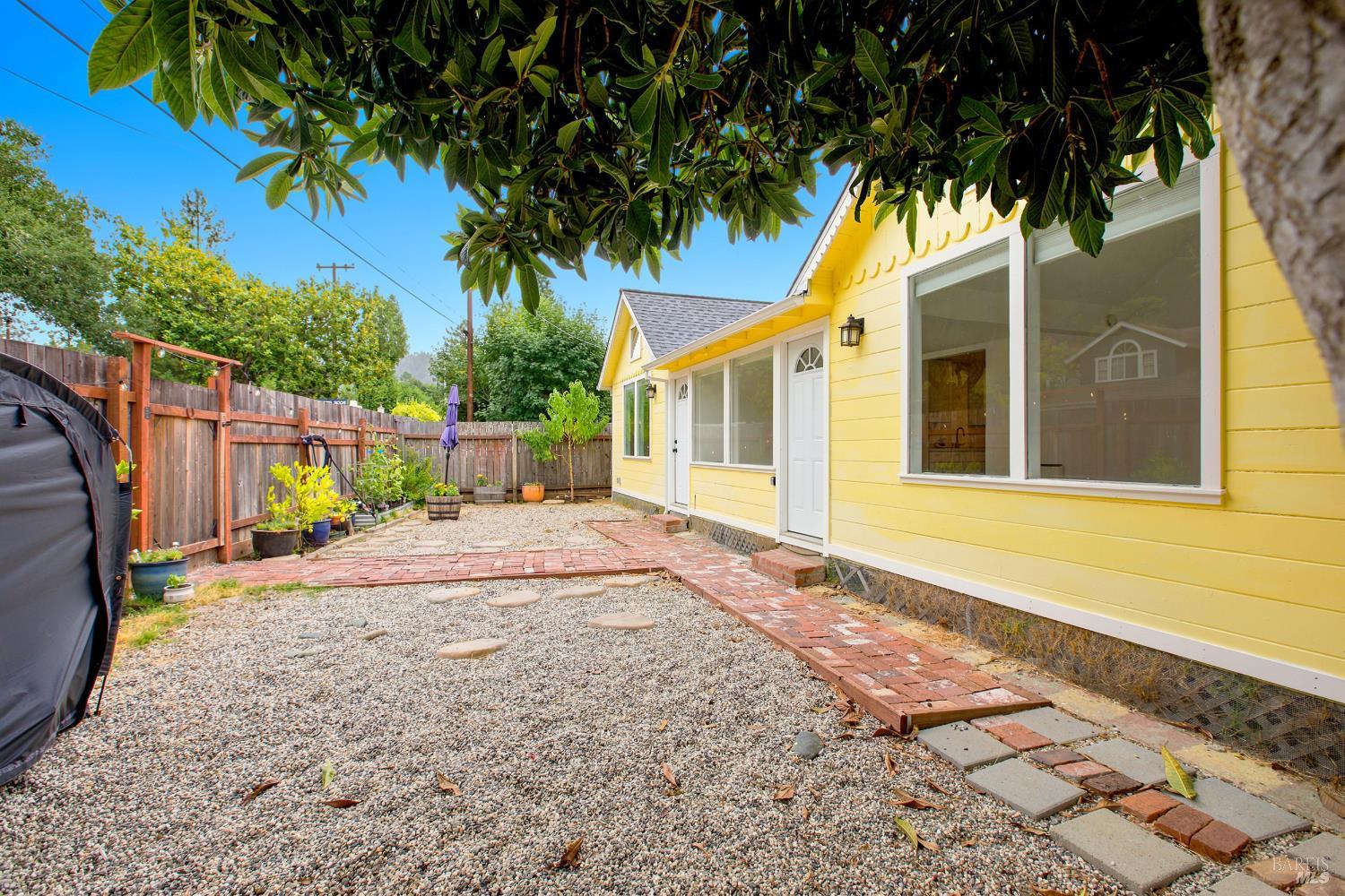 17452 Orchard Avenue Guerneville CA 95446
