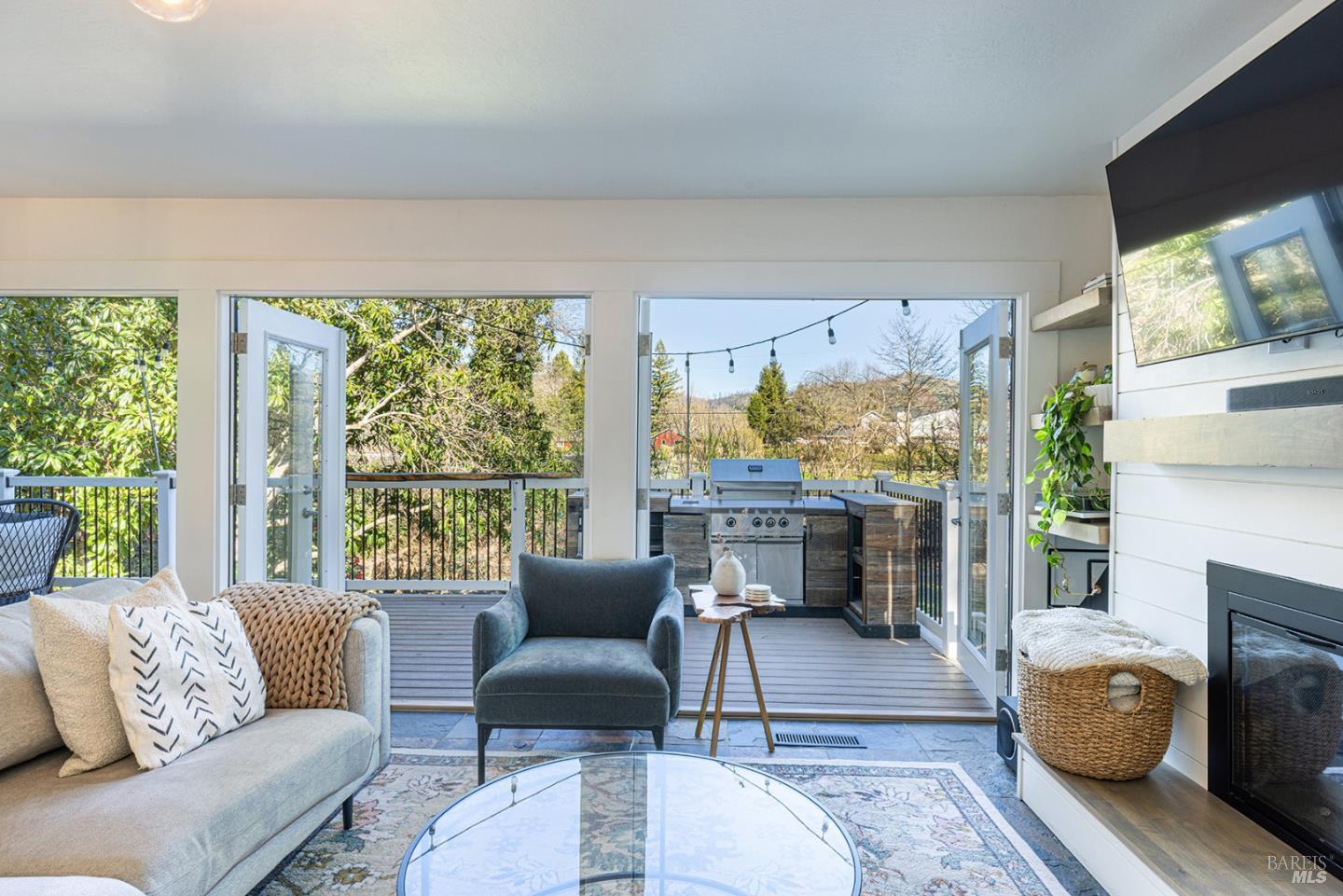 5914 Channel Drive Santa Rosa CA 95409